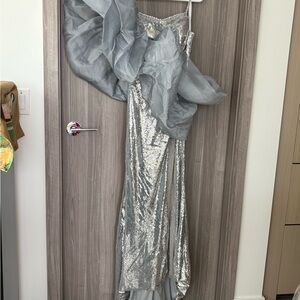 Elegant Silver Evening Gown with Ruffle Detail